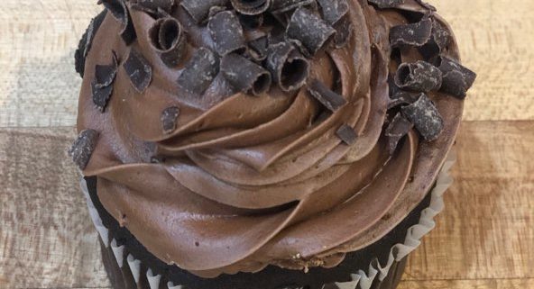 Double Fudge Cupcake (chocolate cake with chocolate fudge icing and small chocolate curls)